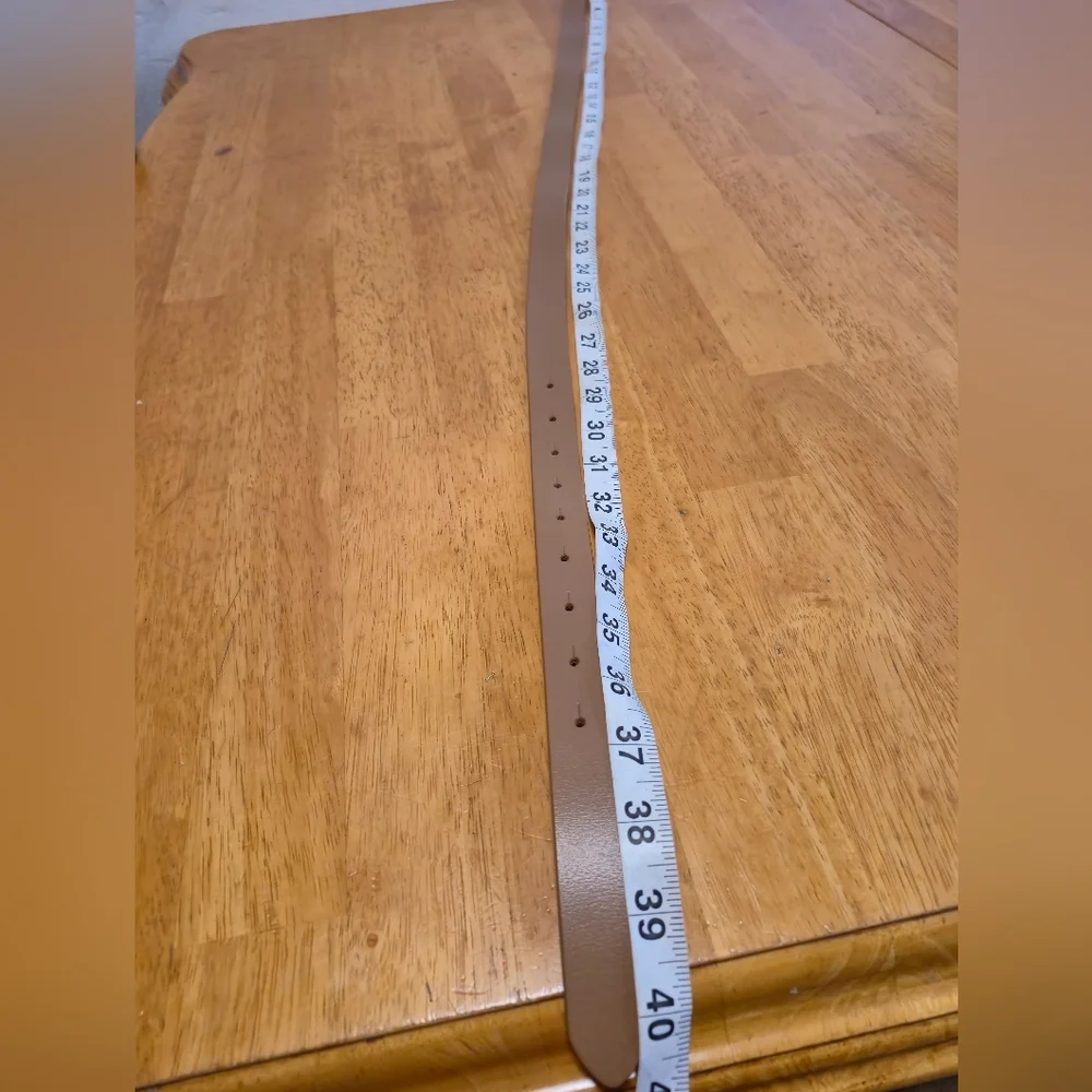 Belt‎ with Timeless Elegance